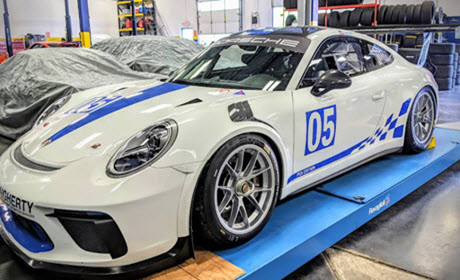 Porsche 911 GT3 Cup Track Service